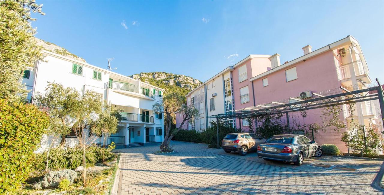 Apartments Denis Klek Exterior photo