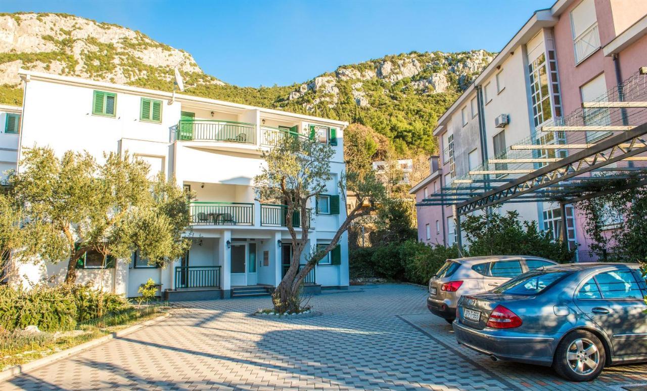 Apartments Denis Klek Exterior photo